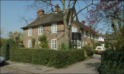 108 Hampstead Way
